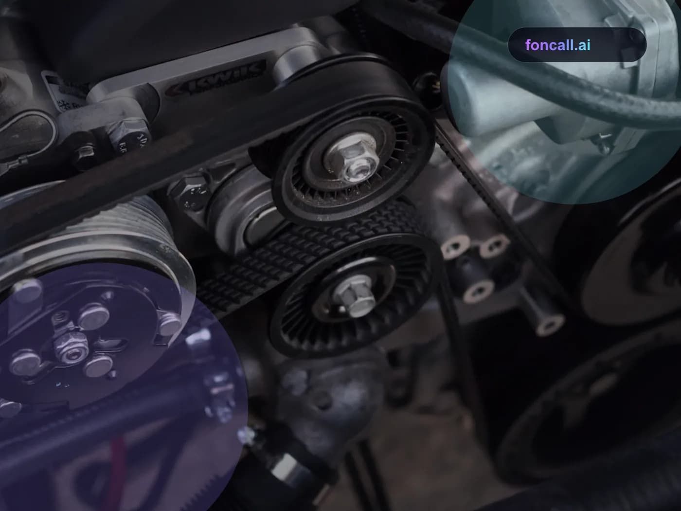 KI-Telefonassistent für die Automotive-Branche: Mechaniker arbeitet an einem Auto in der Werkstatt